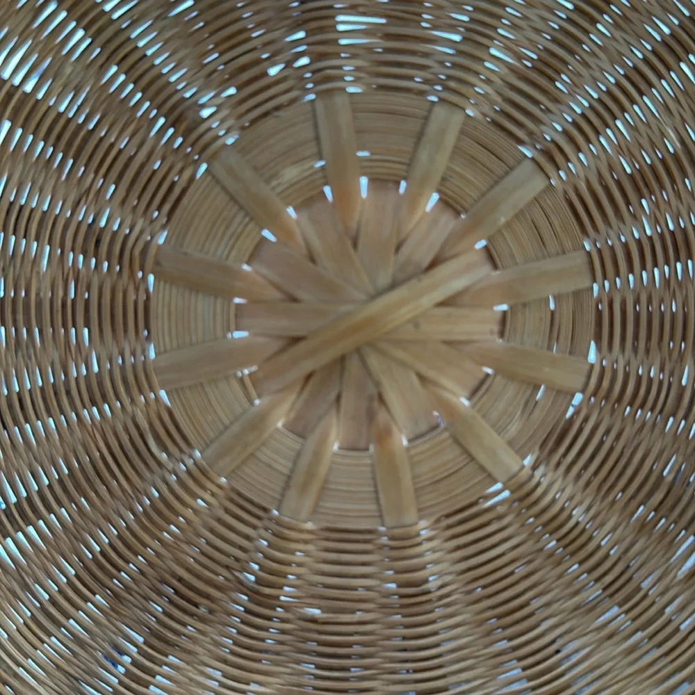 Vintage Round Wicker Rattan 12” Fruit / Storage Basket Excellent Vintage Cond.